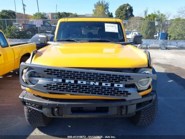 Ford Bronco CARFAX АВТО КРЕДИТ , снимка 2 - Автомобили и джипове - 49461369