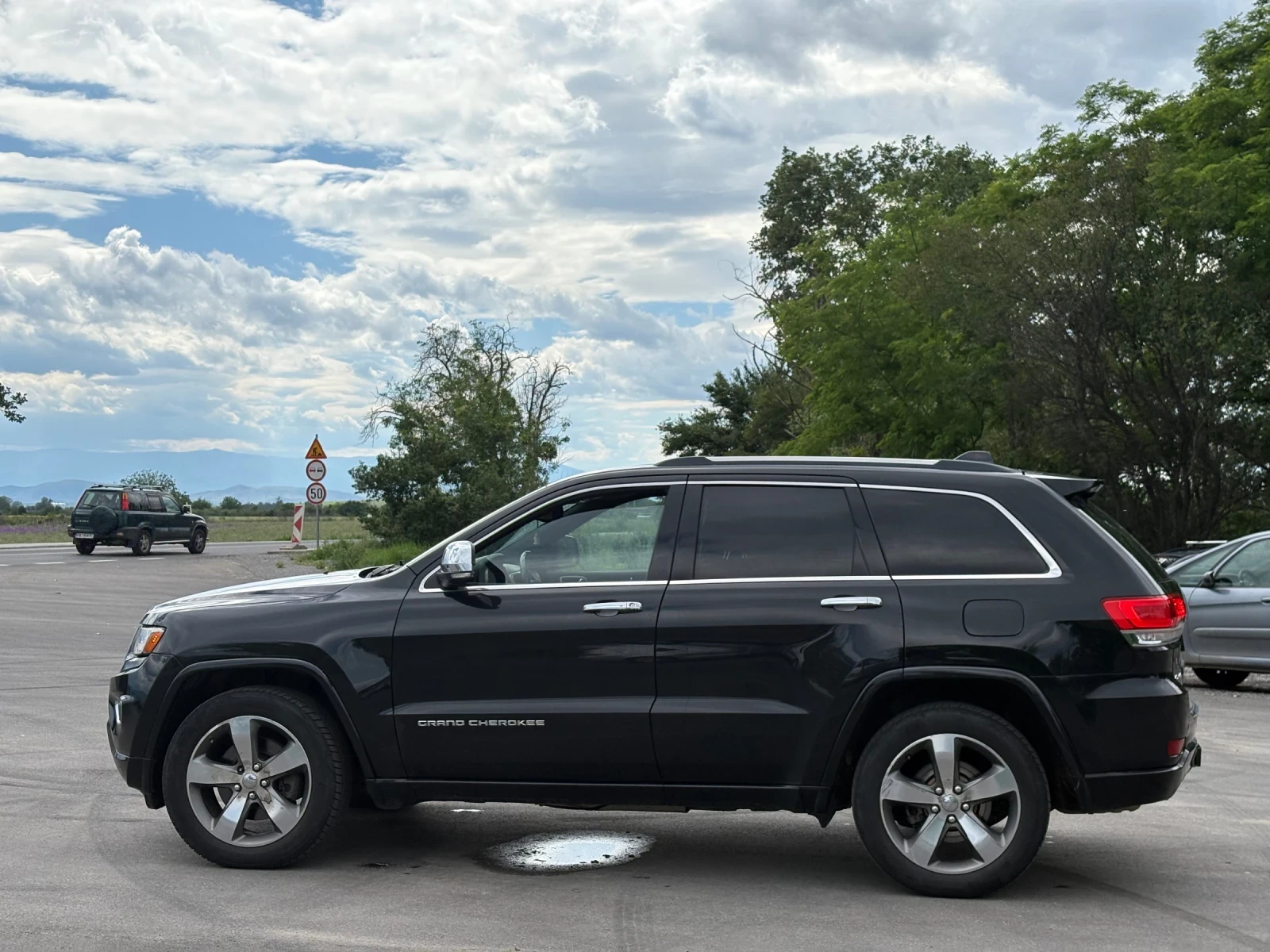 Jeep Grand cherokee 5.7 HEMI Overland - изображение 8