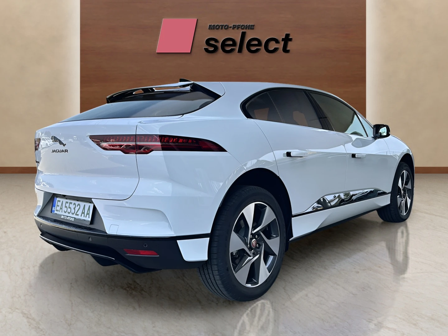 Jaguar I-Pace 90 kWh - изображение 7
