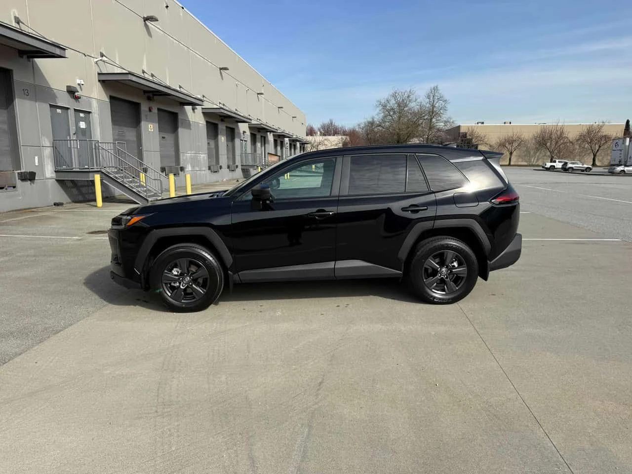 Toyota Rav4 LE AWD /CARFAX/КАМЕРА/ПОДГРЕВИ, снимка 2 - Автомобили и джипове - 54060721