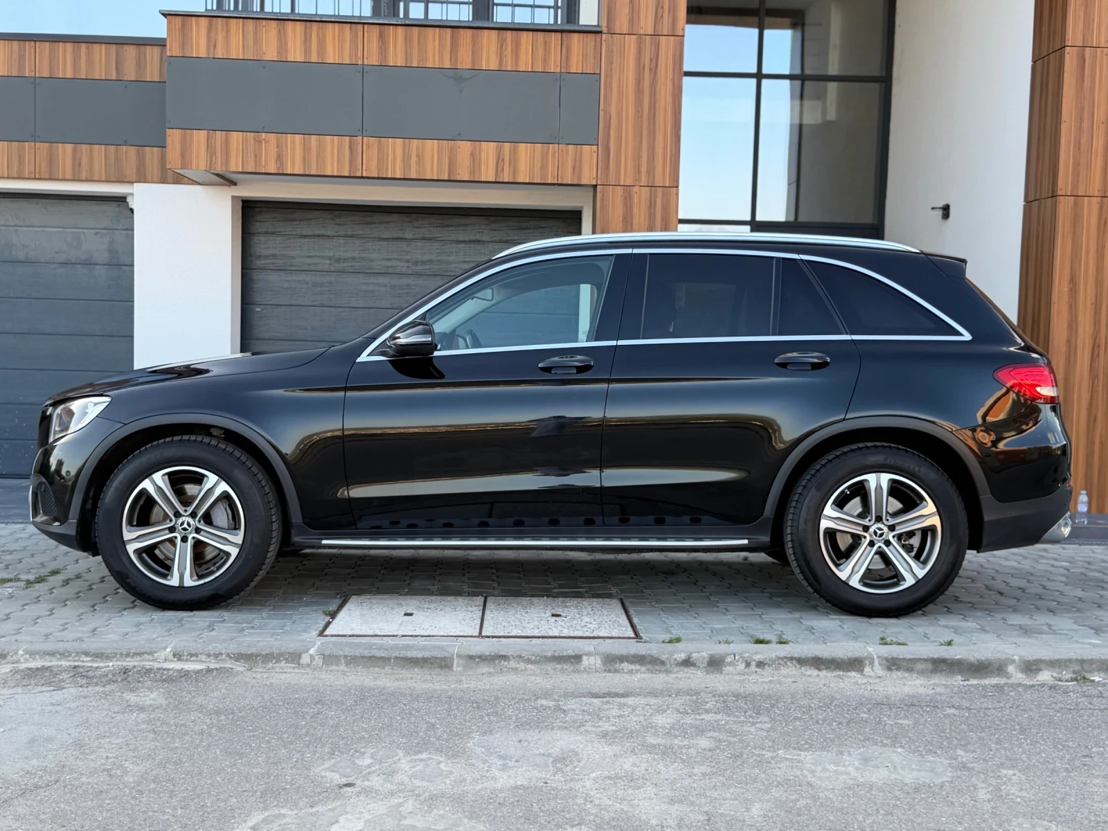 Mercedes-Benz GLC 220 КОЖА!9G-tronic, 4matic, Burmester, Германия, снимка 5 - Автомобили и джипове - 55105158