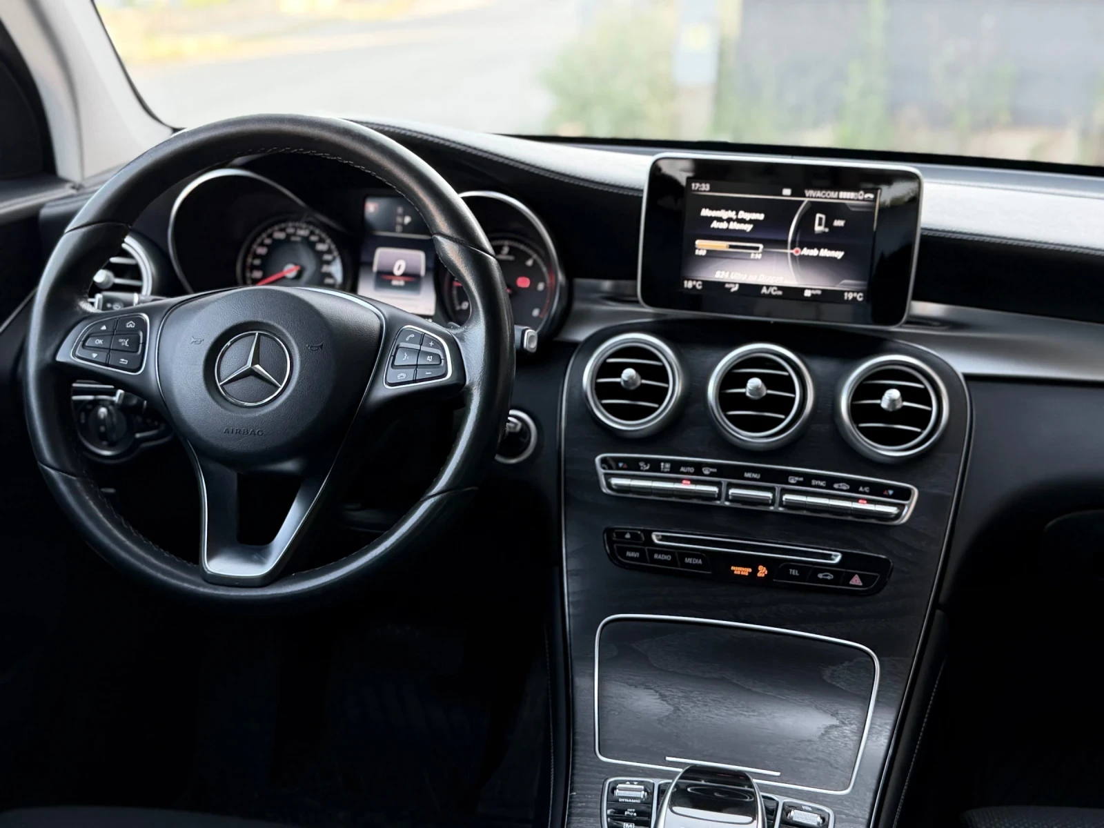 Mercedes-Benz GLC 220 КОЖА!9G-tronic, 4matic, Burmester, Германия, снимка 13 - Автомобили и джипове - 55105158