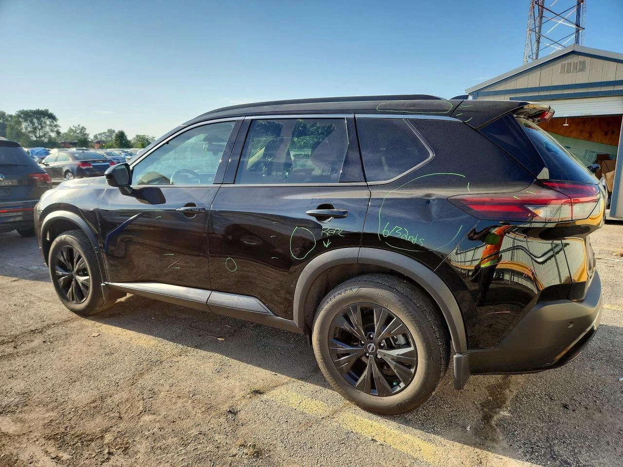 Nissan Rogue 1.5l Sv, снимка 2 - Автомобили и джипове - 56075805