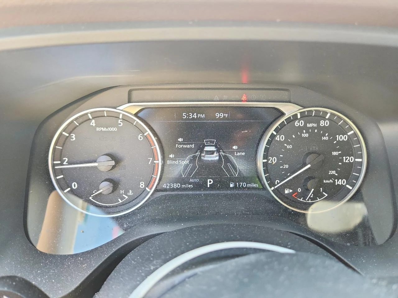 Nissan Rogue 1.5l Sv, снимка 9 - Автомобили и джипове - 56075805