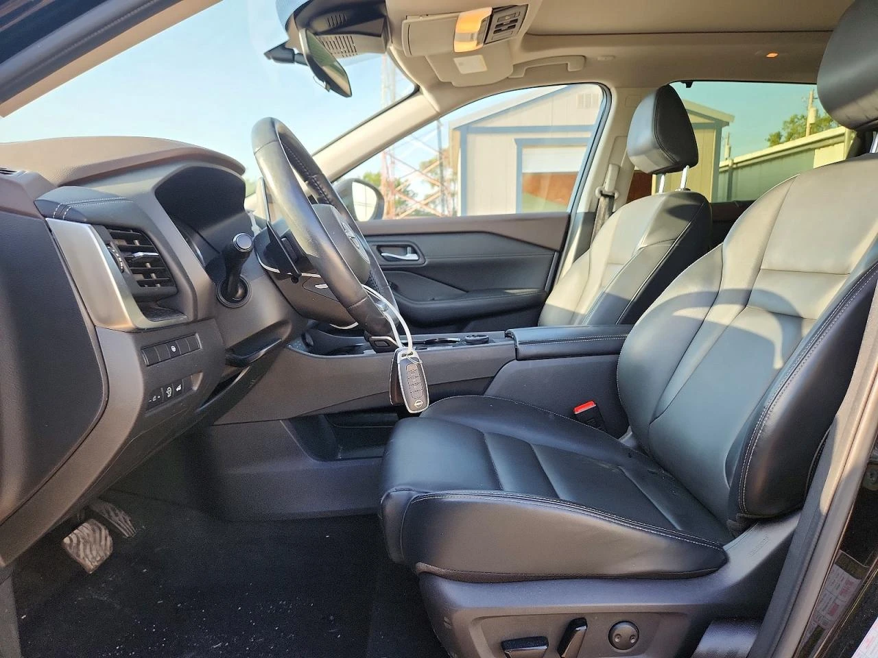 Nissan Rogue 1.5l Sv, снимка 7 - Автомобили и джипове - 56075805