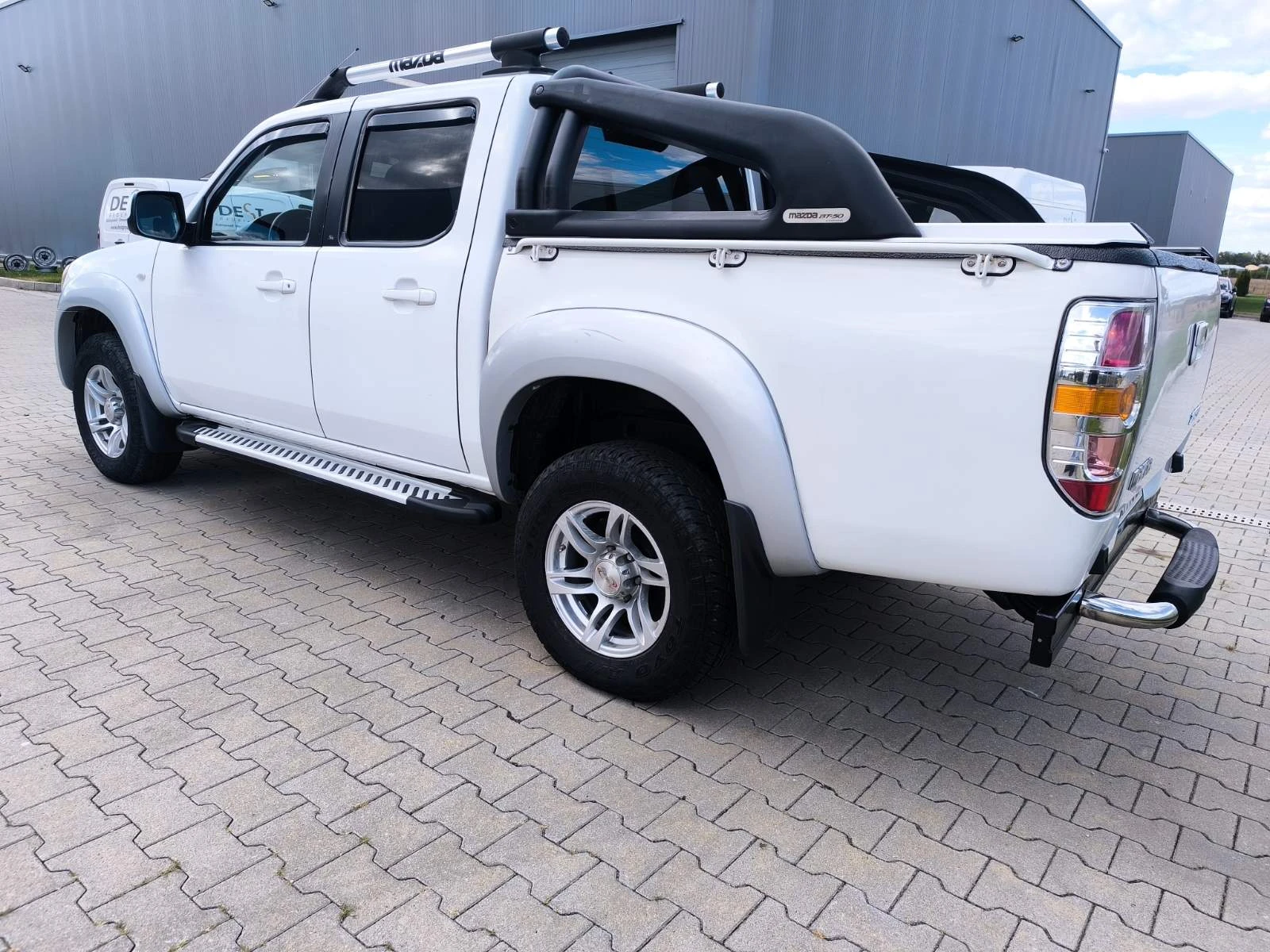 Mazda BT-50, снимка 8 - Автомобили и джипове - 56223602