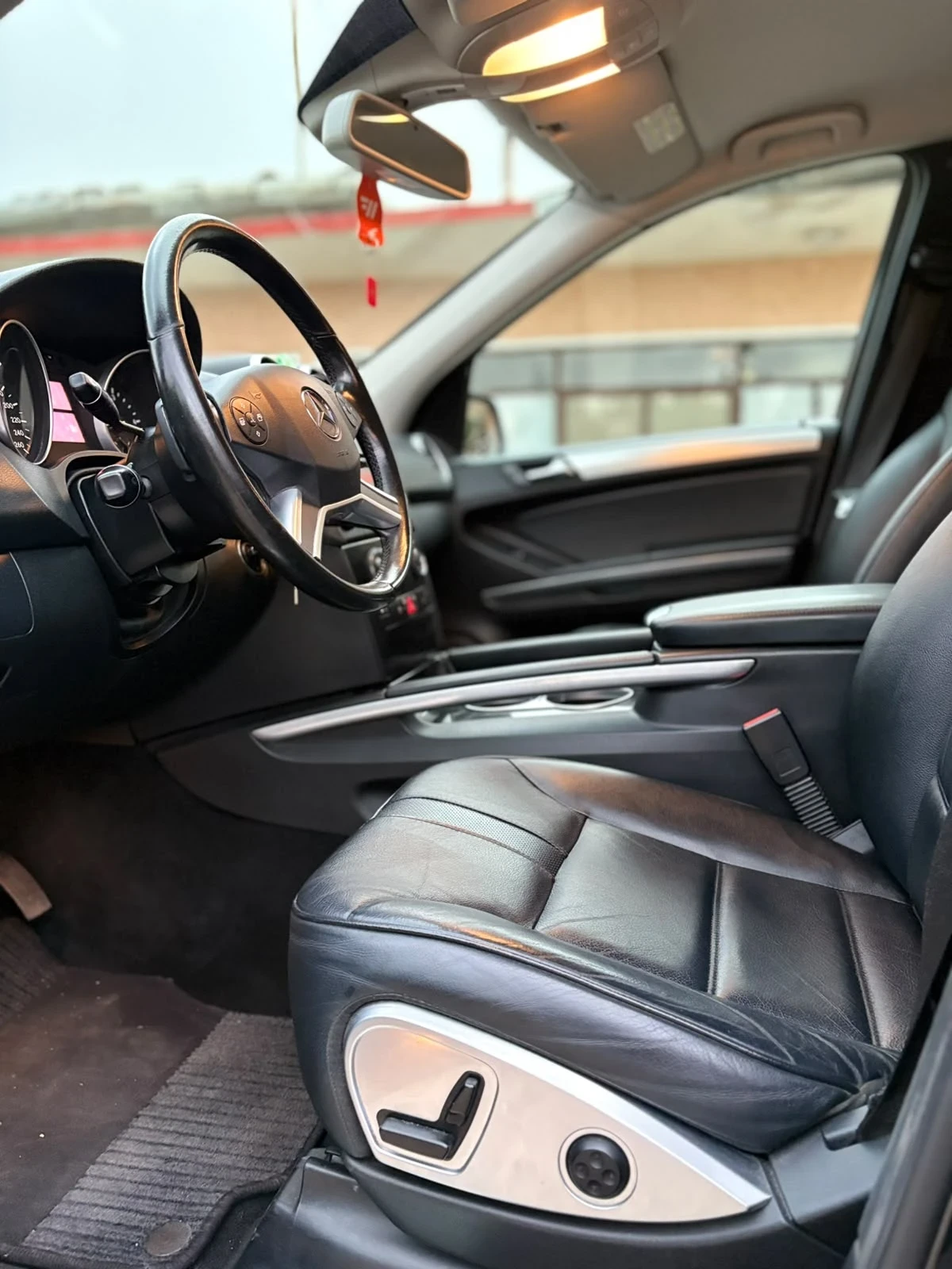 Mercedes-Benz ML 350 3.5 CDI 4MATIC, снимка 9 - Автомобили и джипове - 56454859