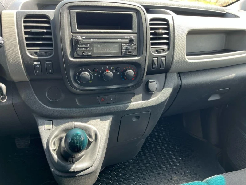 Renault Trafic 3 ОТЛИЧЕН ЕВРО 6В 1.6ТД 125KC КЛИМА НОВ ВНОС, снимка 15 - Бусове и автобуси - 49936299