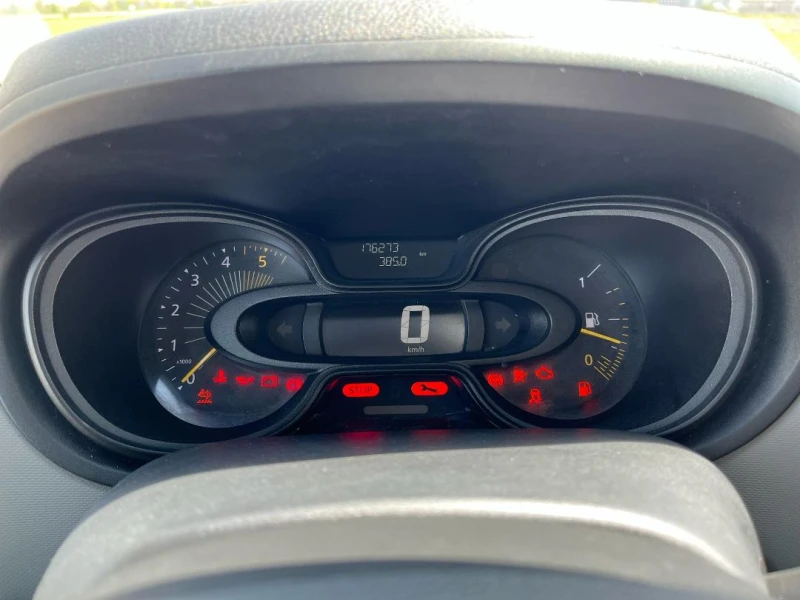 Renault Trafic 3 ОТЛИЧЕН ЕВРО 6В 1.6ТД 125KC КЛИМА НОВ ВНОС, снимка 12 - Бусове и автобуси - 49936299