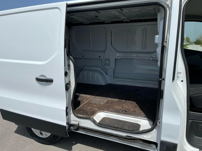 Renault Trafic 3 ОТЛИЧЕН ЕВРО 6В 1.6ТД 125KC КЛИМА НОВ ВНОС, снимка 10 - Бусове и автобуси - 49936299