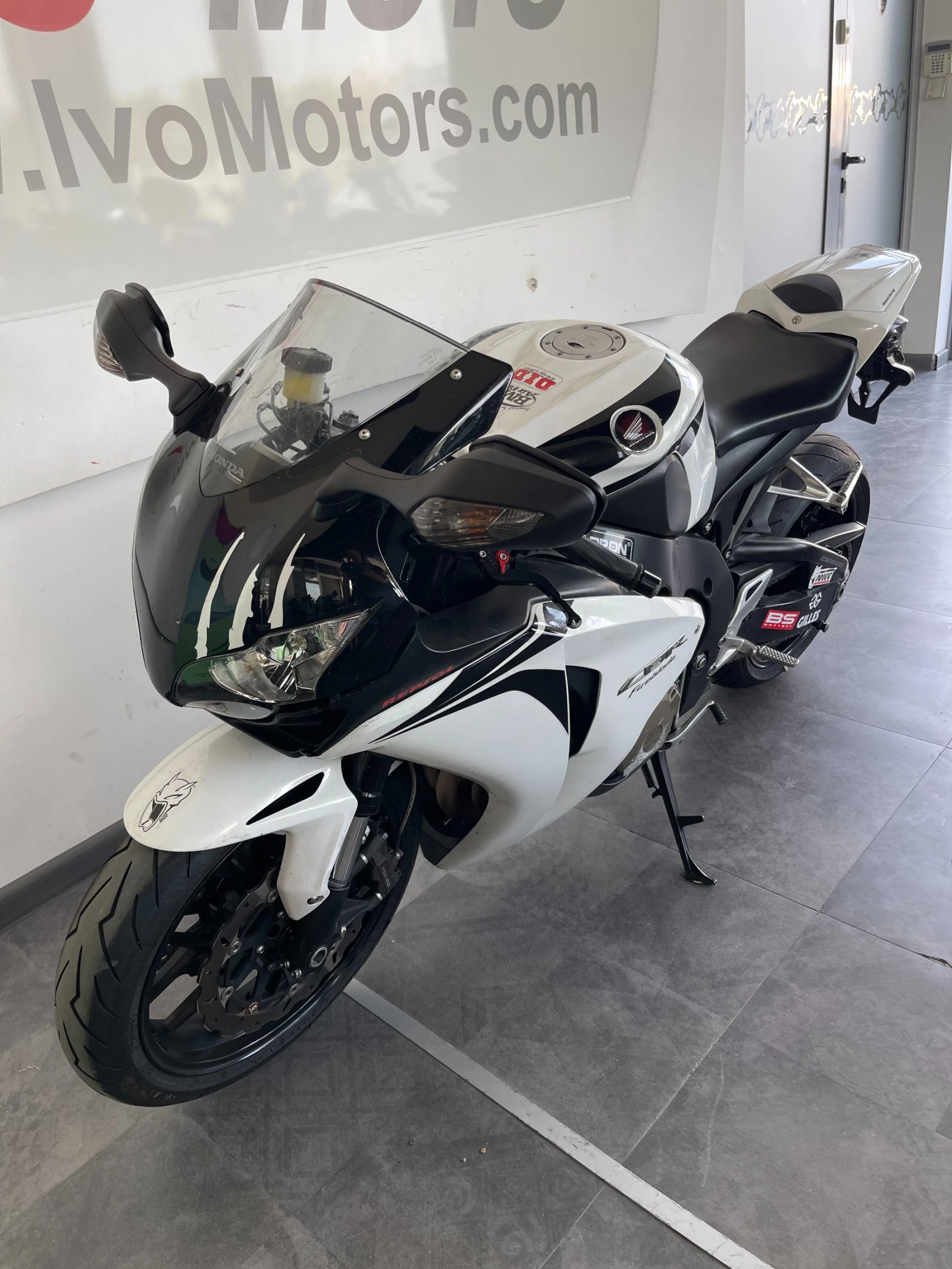 Honda Cbr 1000 RR - изображение 4