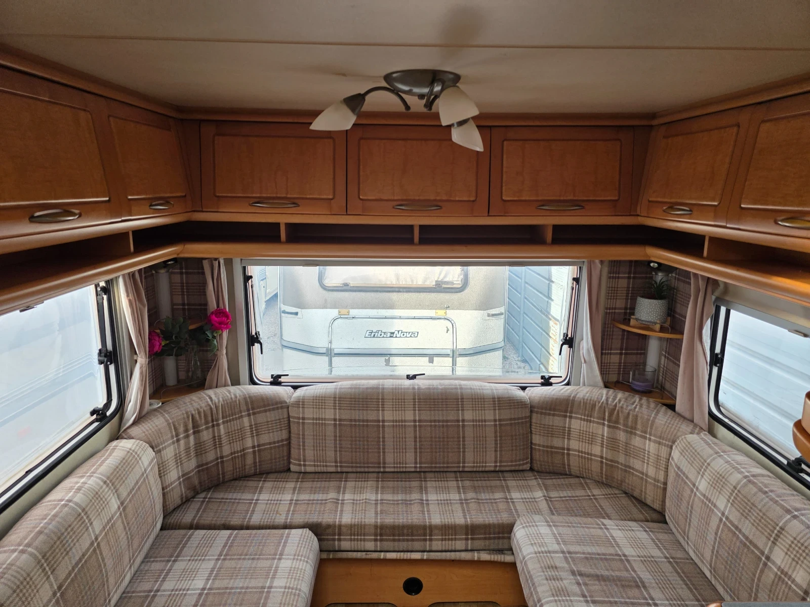 Каравана Adria Hobby Френска спалня - изображение 8