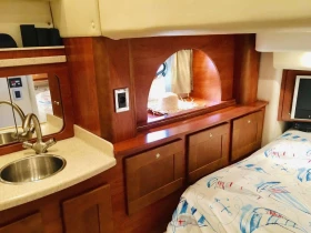 Моторна яхта Rinker 420, снимка 7