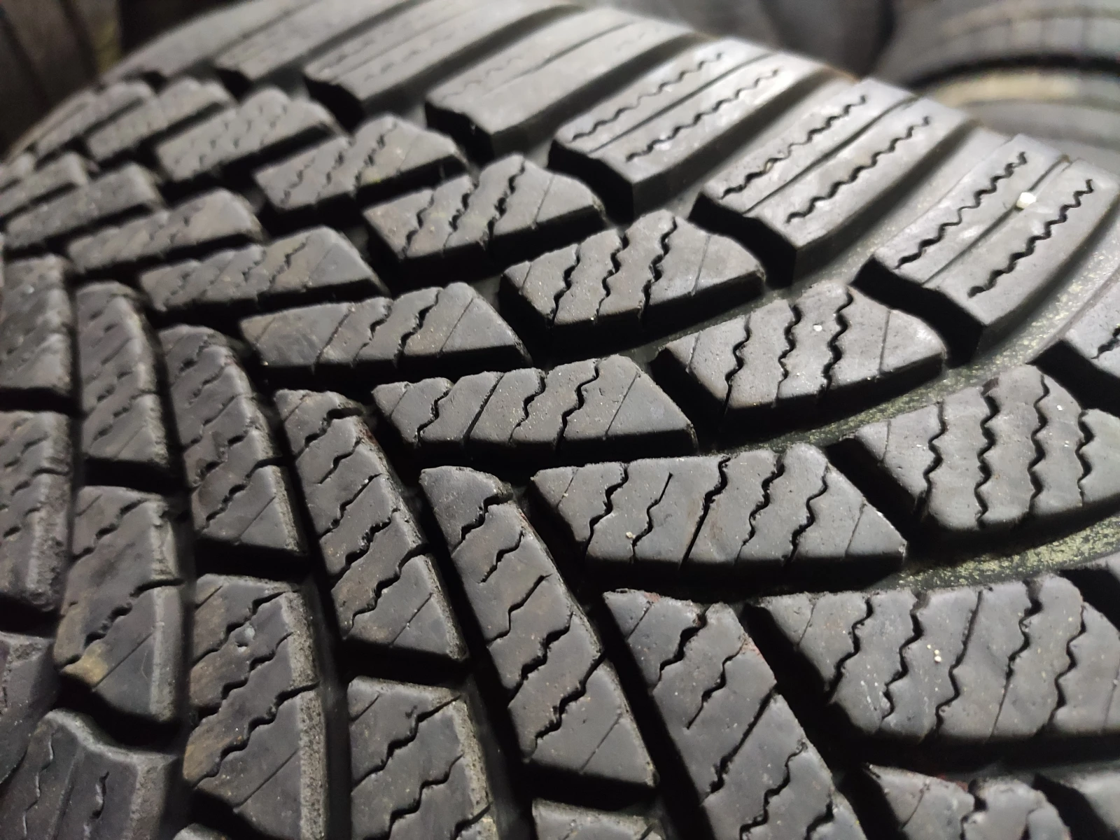  205/60R16 | Mobile.bg   6