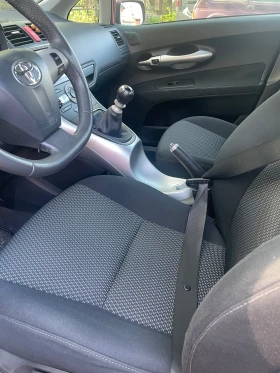 Toyota Auris, снимка 7
