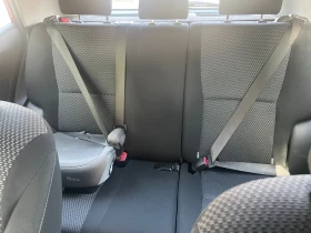 Toyota Auris, снимка 8