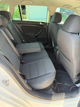 VW Golf 1.6 TDI 105 / NAVI, снимка 11