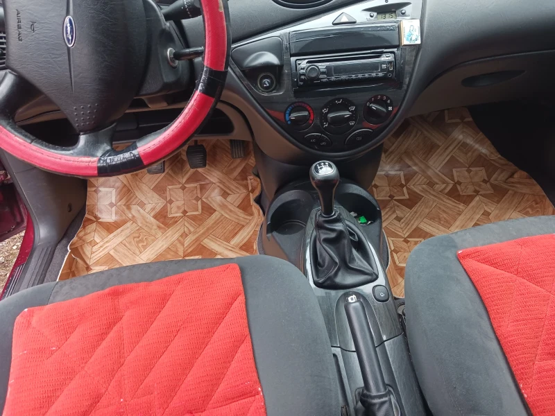 Ford Focus, снимка 8 - Автомобили и джипове - 48899138