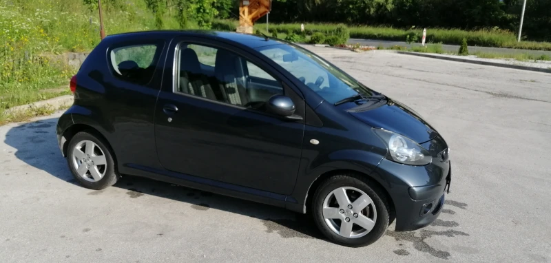 Toyota Aygo, снимка 5 - Автомобили и джипове - 48929270