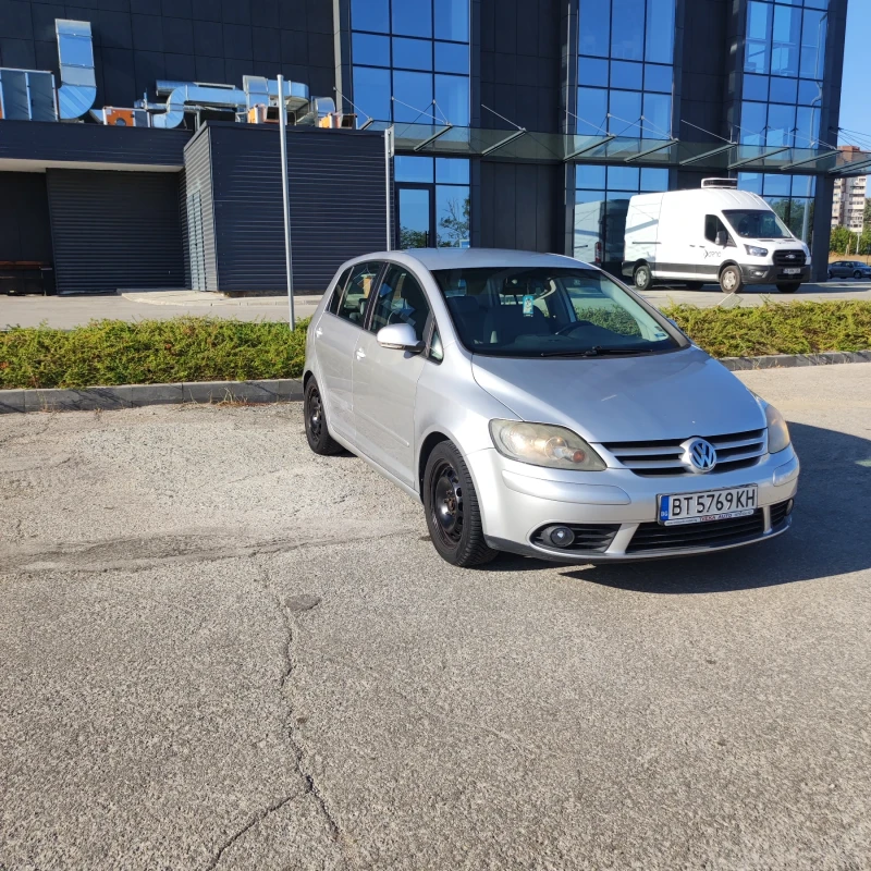 VW Golf Plus, снимка 3 - Автомобили и джипове - 48954923