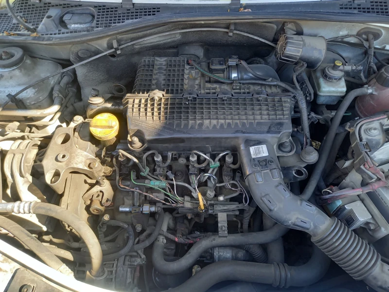 Dacia Logan 1.5 dci, снимка 6 - Автомобили и джипове - 52884807