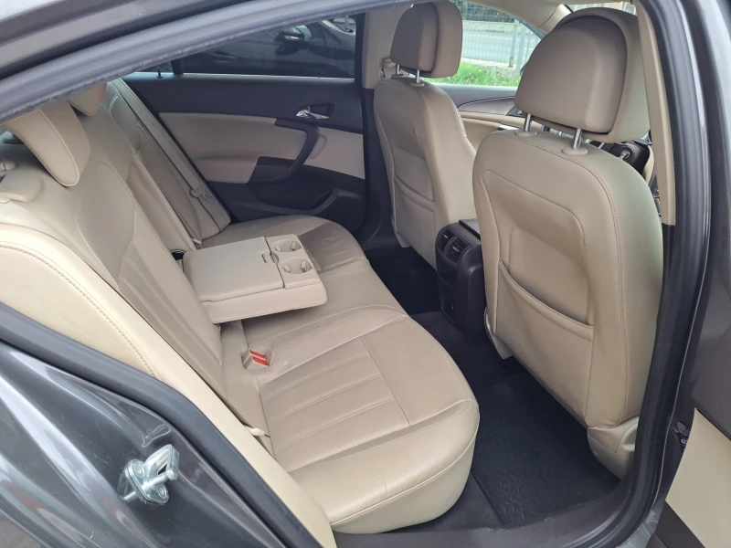 Opel Insignia 2.0CDI EURO 5, снимка 10 - Автомобили и джипове - 51834891