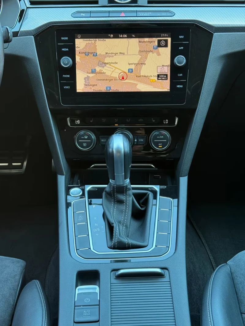 VW Arteon R-LINE/150HP/MASSAGE/KLESS/HUD/ACC/AMBI/LED/904f, снимка 10 - Автомобили и джипове - 52281273