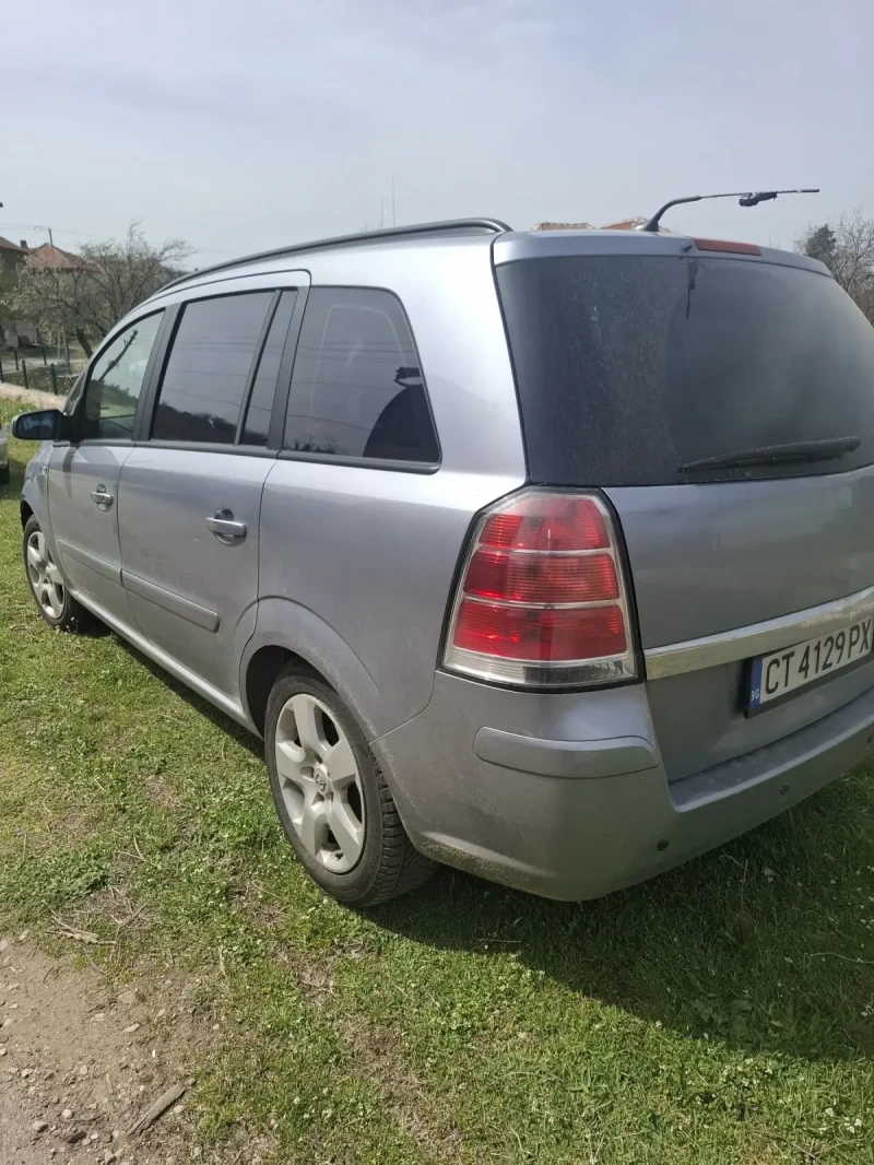Opel Zafira, снимка 5 - Автомобили и джипове - 52382293
