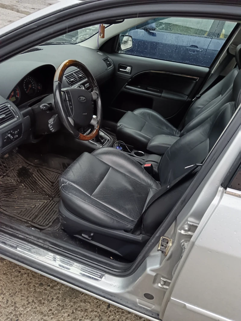 Ford Mondeo Хечбек , снимка 7 - Автомобили и джипове - 52680236