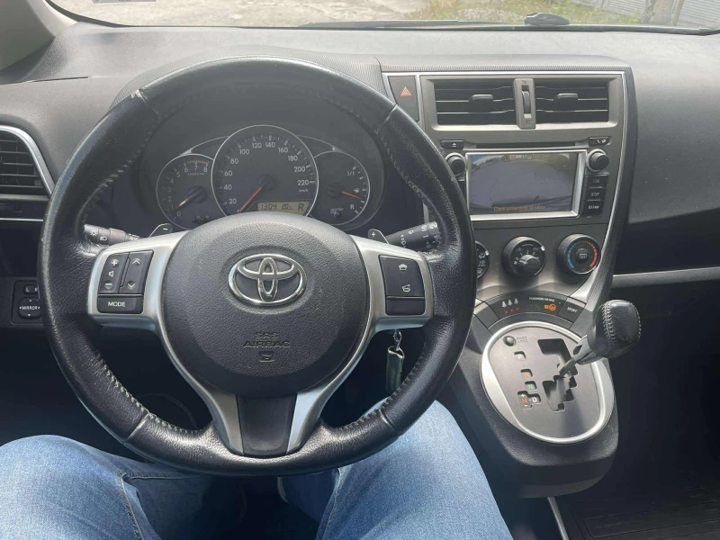 Toyota Verso S, снимка 9 - Автомобили и джипове - 53004798