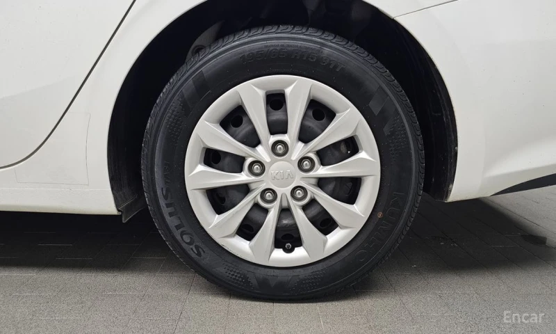 Kia K3, снимка 5 - Автомобили и джипове - 53140284