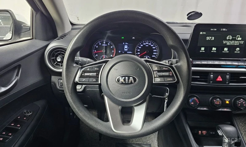 Kia K3, снимка 13 - Автомобили и джипове - 53140284