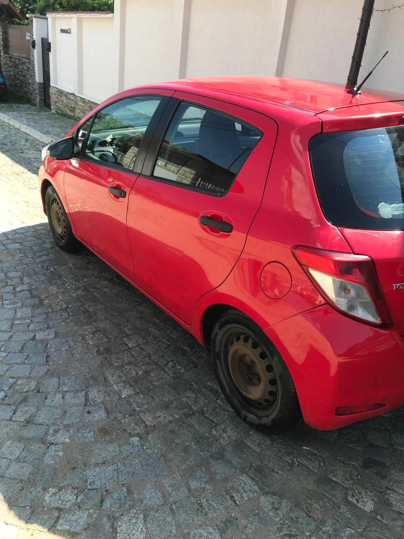 Toyota Yaris 1.3, снимка 2 - Автомобили и джипове - 53212814