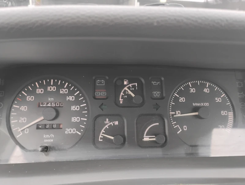 Renault Clio 1.2, снимка 9 - Автомобили и джипове - 53468634