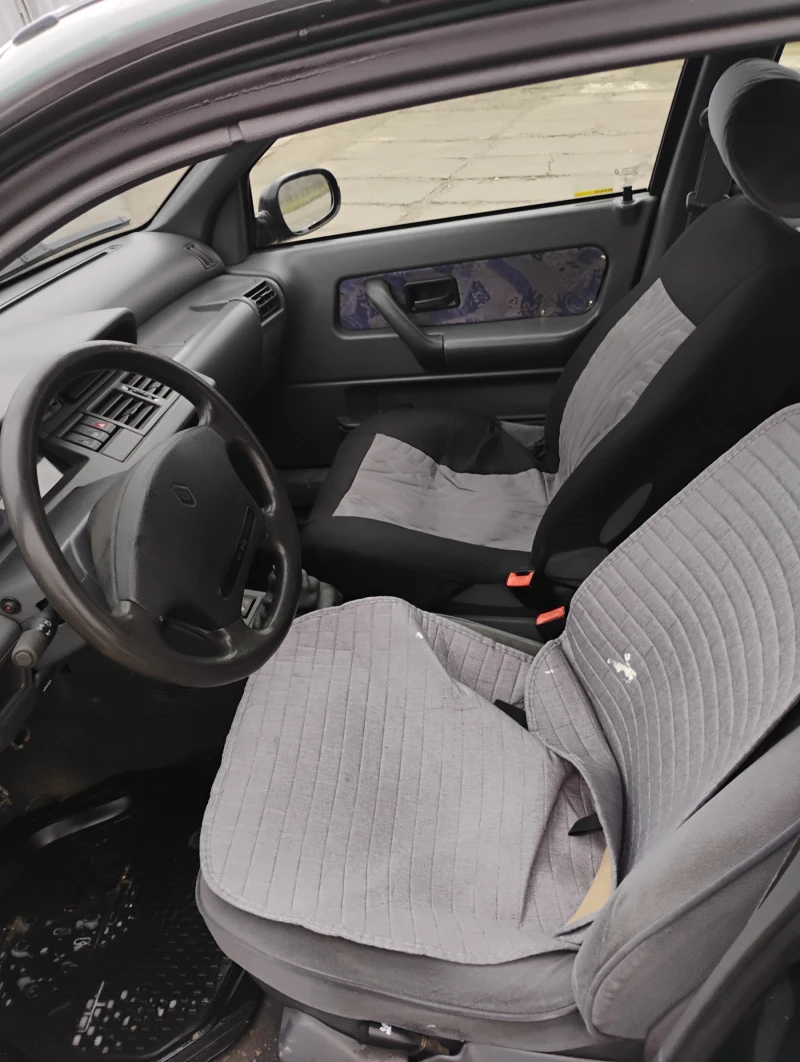Renault Clio 1.2, снимка 8 - Автомобили и джипове - 53468634