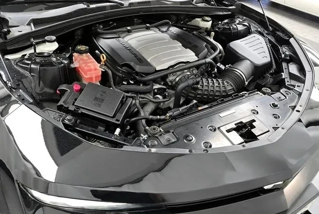 Chevrolet Camaro 6.2 SS V8 - изображение 5