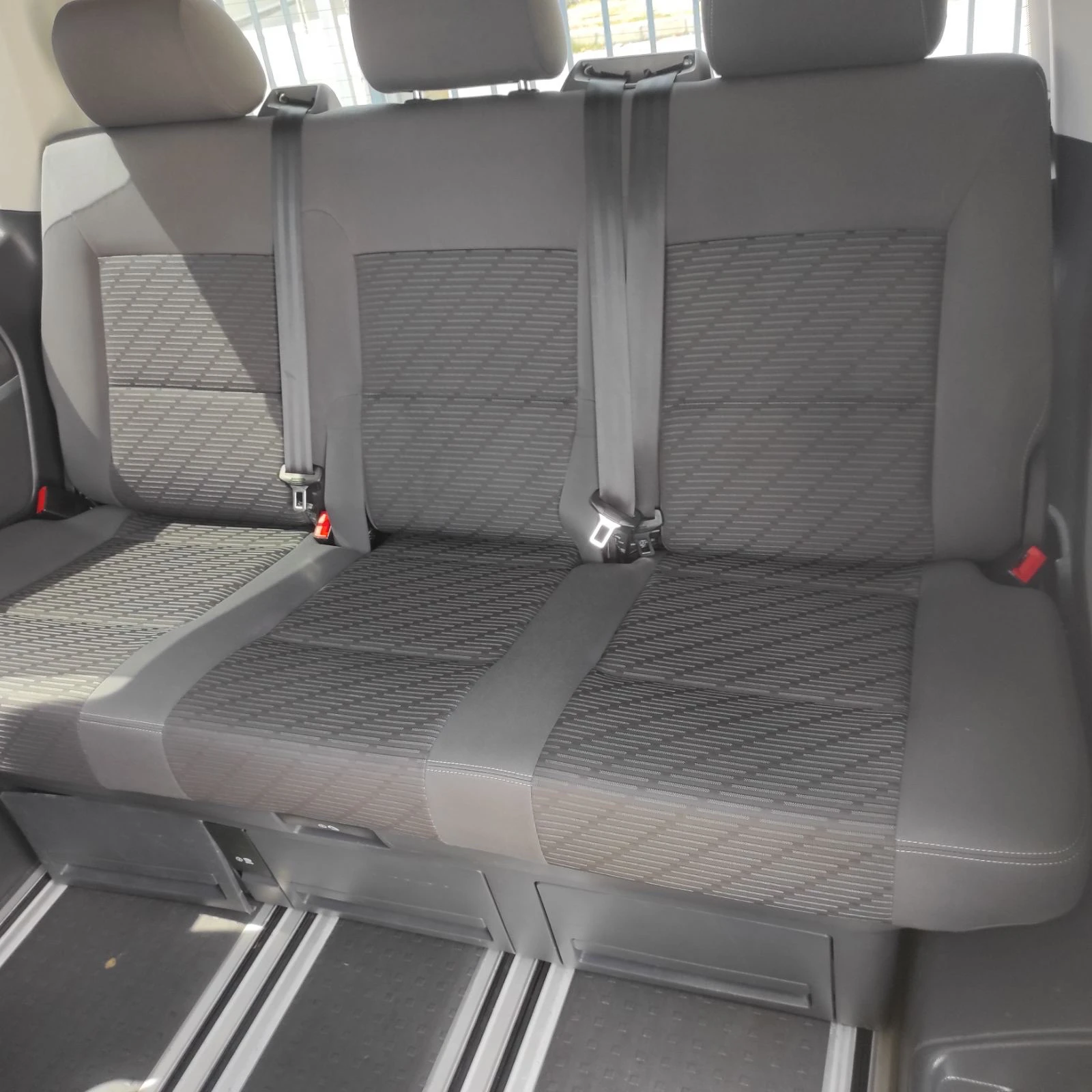 VW Multivan 2.0 TDI 4x4 | Mobile.bg   16