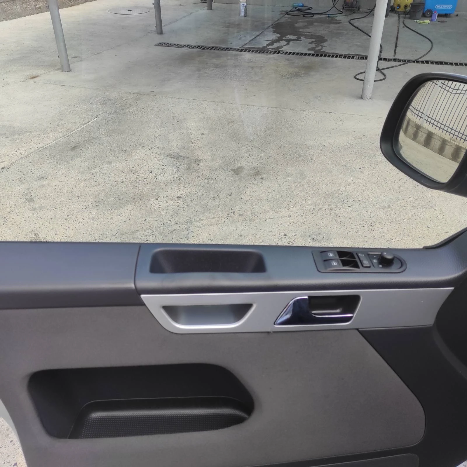 VW Multivan 2.0 TDI 4x4 | Mobile.bg   12