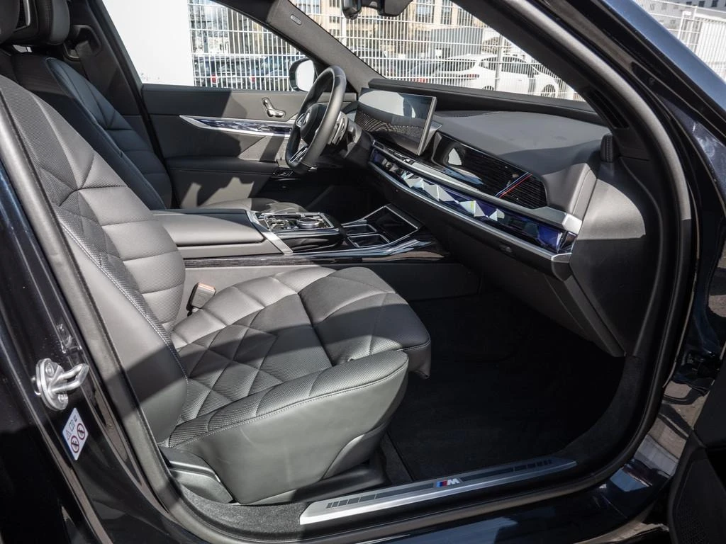 BMW 740 d/xDrive/M-SPORT/ICONIC GLOW/B&W/HEAD UP/360/LED/ | Mobile.bg   11