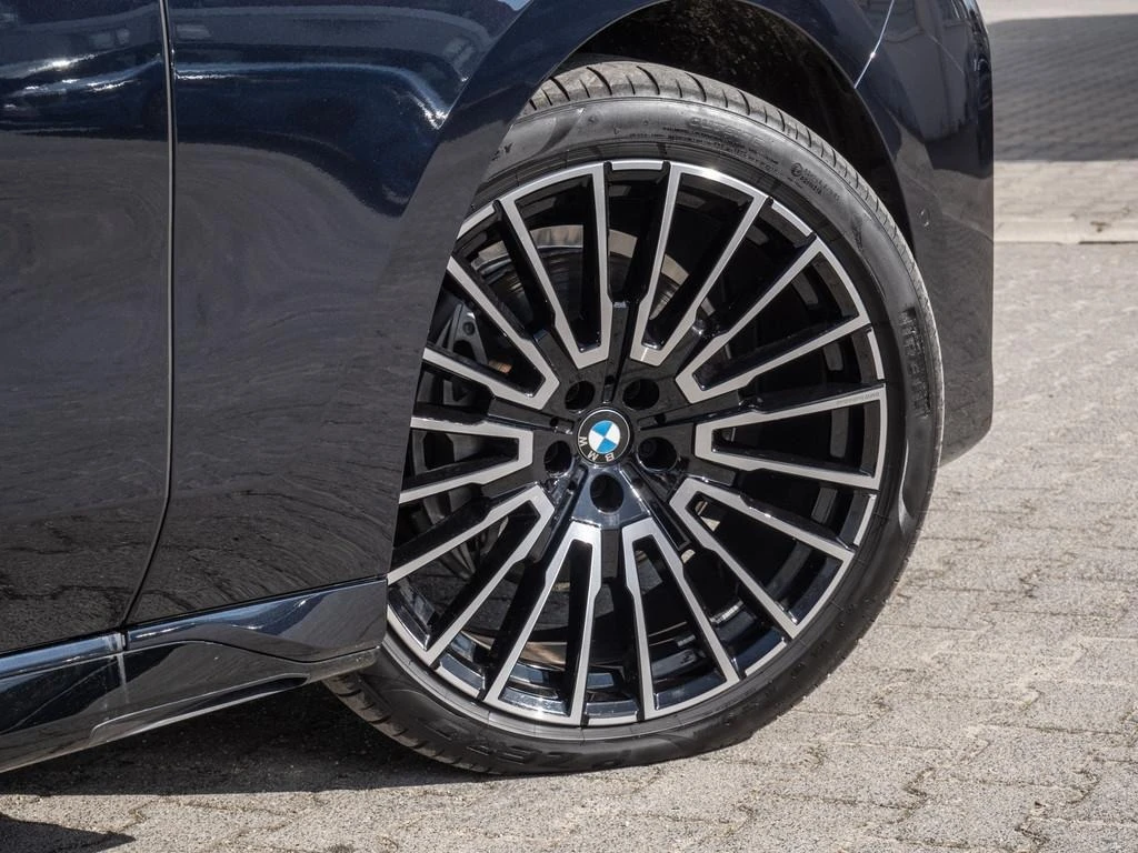 BMW 740 d/xDrive/M-SPORT/ICONIC GLOW/B&W/HEAD UP/360/LED/ - изображение 5