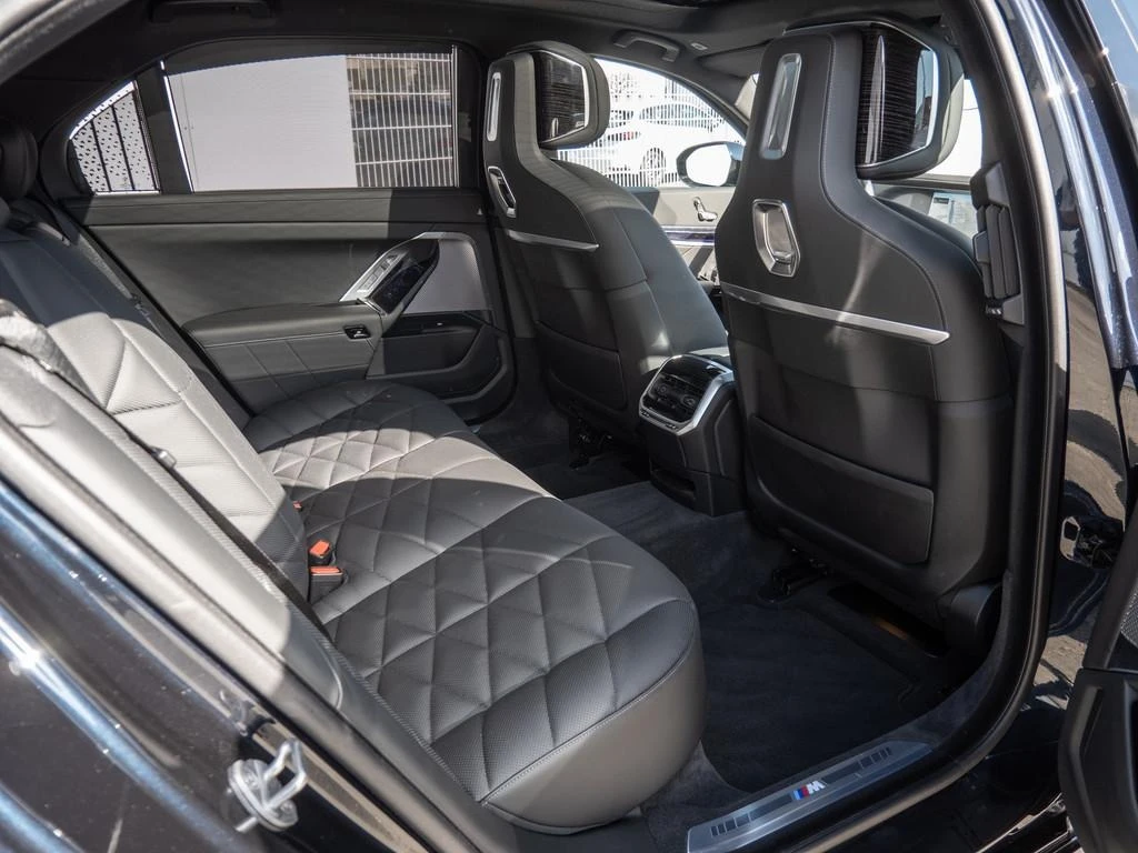 BMW 740 d/xDrive/M-SPORT/ICONIC GLOW/B&W/HEAD UP/360/LED/ | Mobile.bg   13