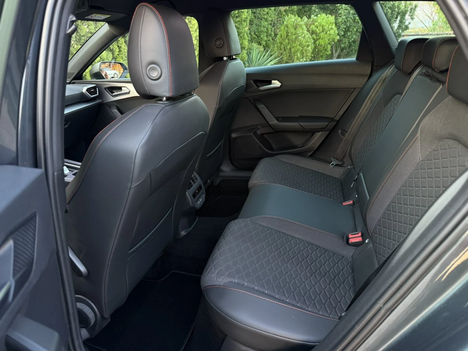 Seat Leon FR, 2.0TDI-150.. | Mobile.bg   11