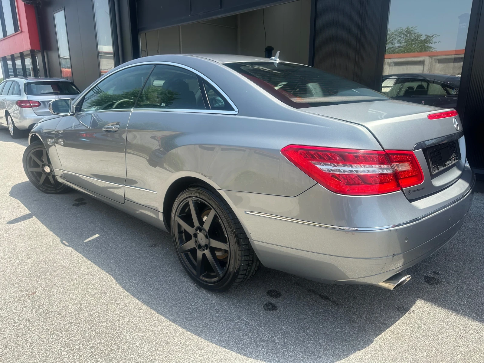 Mercedes-Benz E 250 cdi 6ск Avangard  - изображение 3