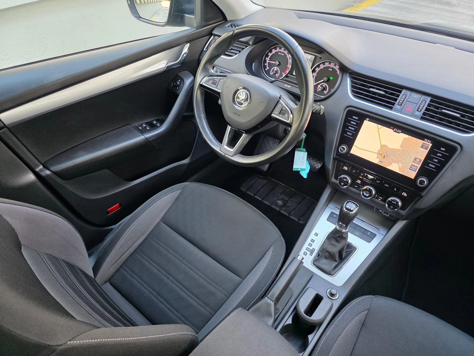 Skoda Octavia 2.0TDI 4x4 184ps DSG | Mobile.bg — изображение 15