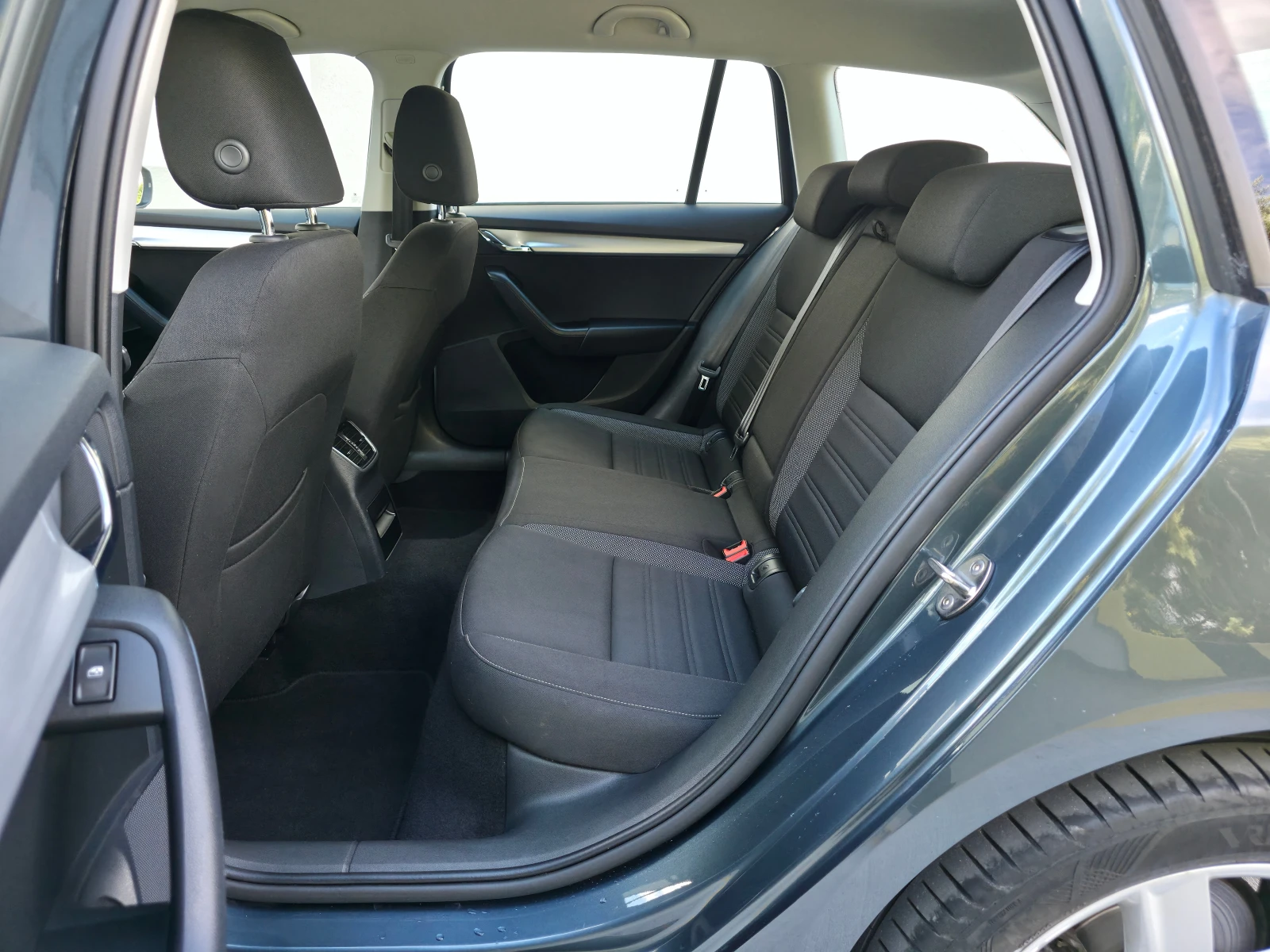 Skoda Octavia 2.0TDI 4x4 184ps DSG | Mobile.bg — изображение 13