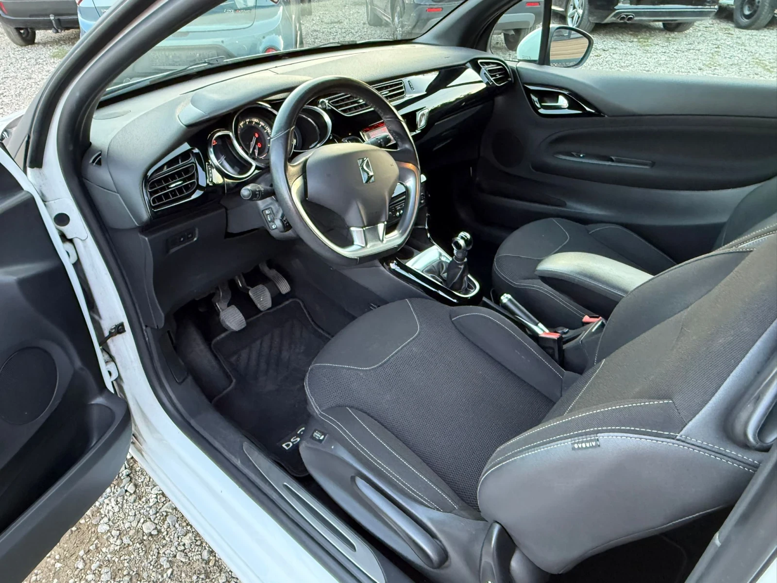 Citroen DS3 1.6 HDI - изображение 9