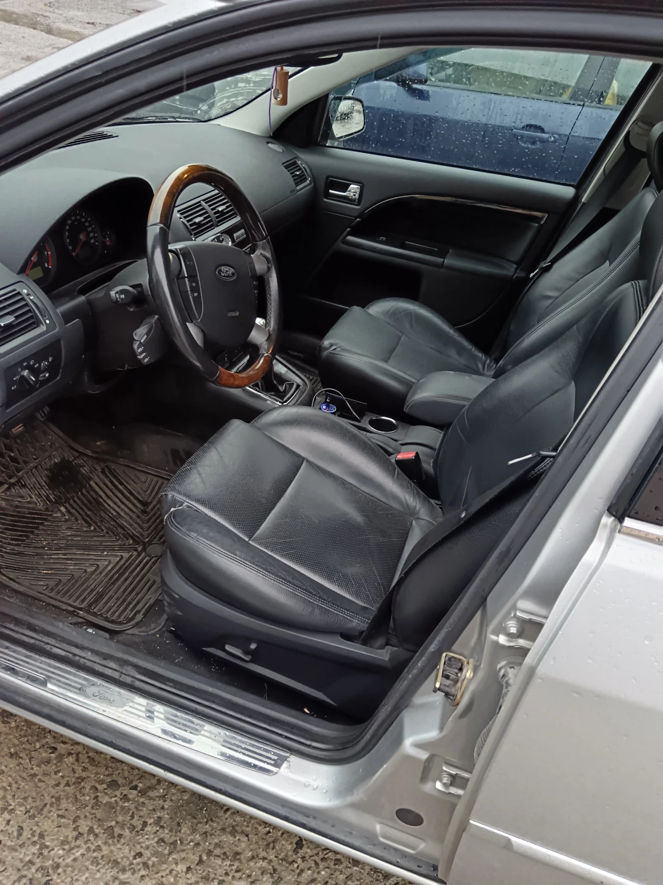 Ford Mondeo Хечбек  - изображение 7