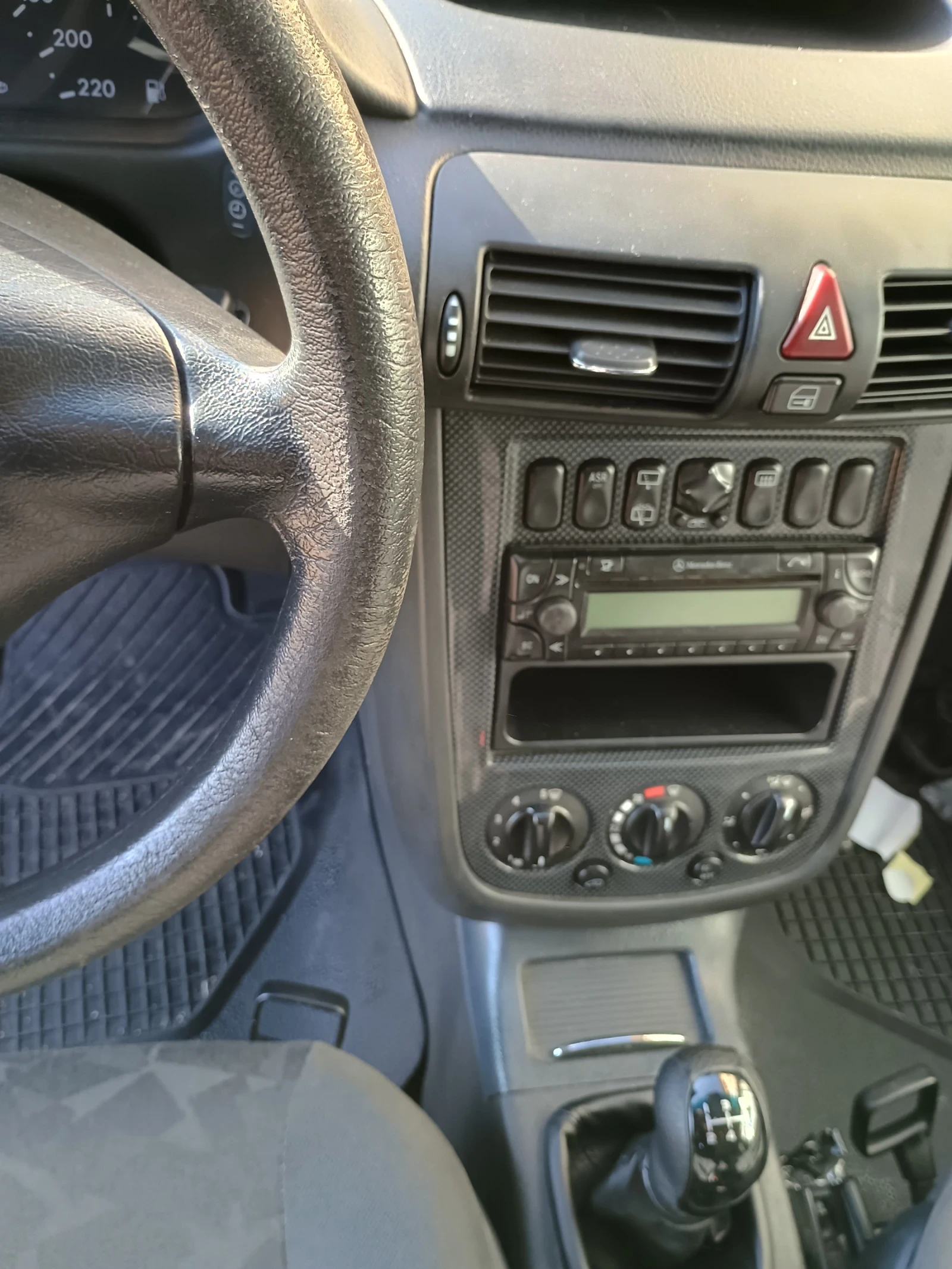 Mercedes-Benz Vaneo 1.7, снимка 7 - Автомобили и джипове - 53833887