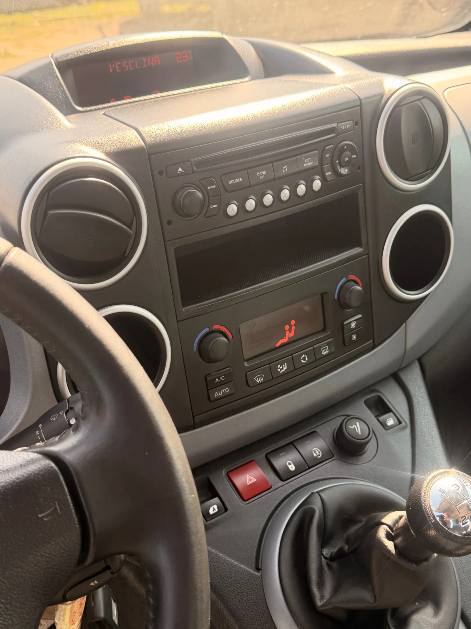 Citroen Berlingo 1, 6hdi, снимка 12 - Автомобили и джипове - 53863131