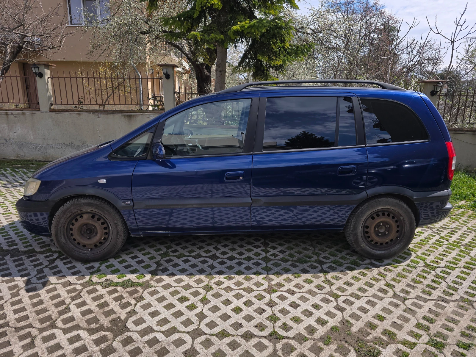 Opel Zafira, снимка 2 - Автомобили и джипове - 54043366
